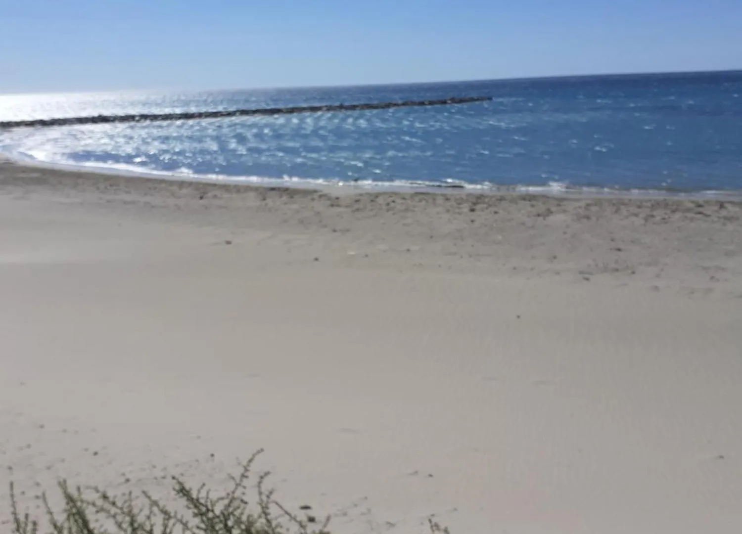 Apartment Puerto Deportivo Beachfront: Renovated Seaside Retreat Hospitalet De L'Infant